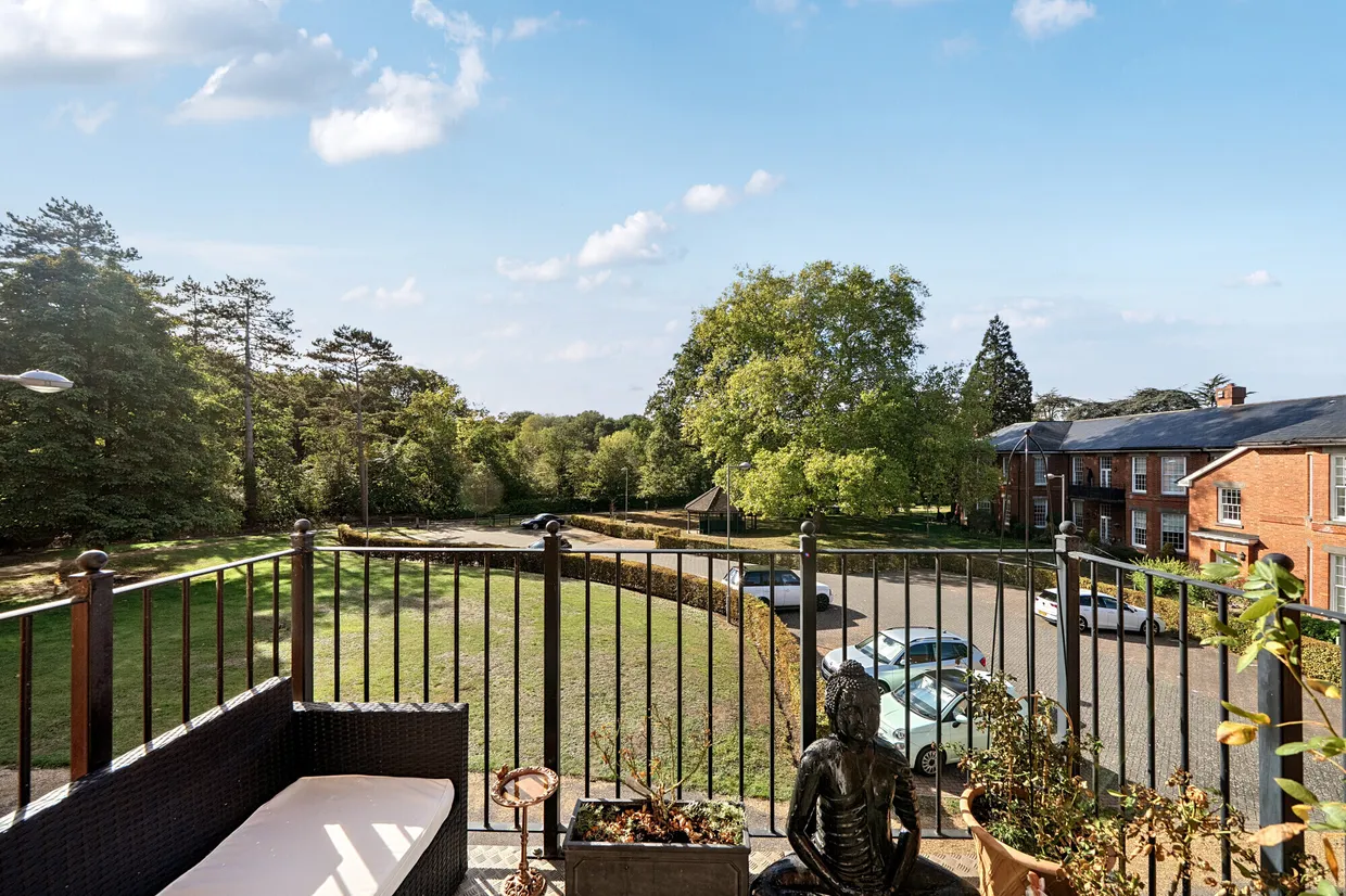 Glanville Way, Epsom, KT19 photo 7