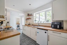 Rosebank, Epsom, KT18 photo 5