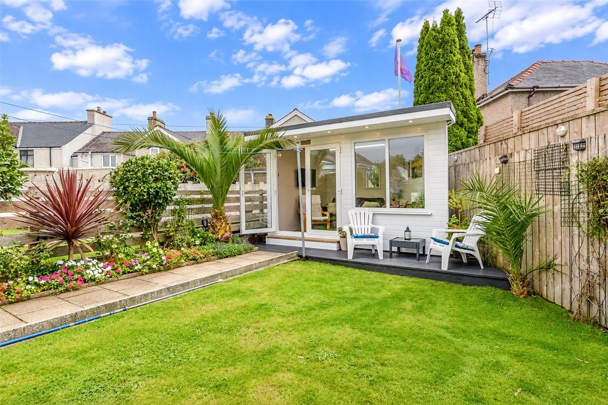 Mountain View, Llanrug, Caernarfon, Gwynedd, LL55