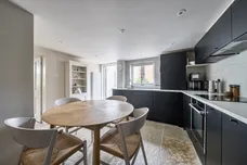 Five Alls Court, Marlborough, SN8 photo 6