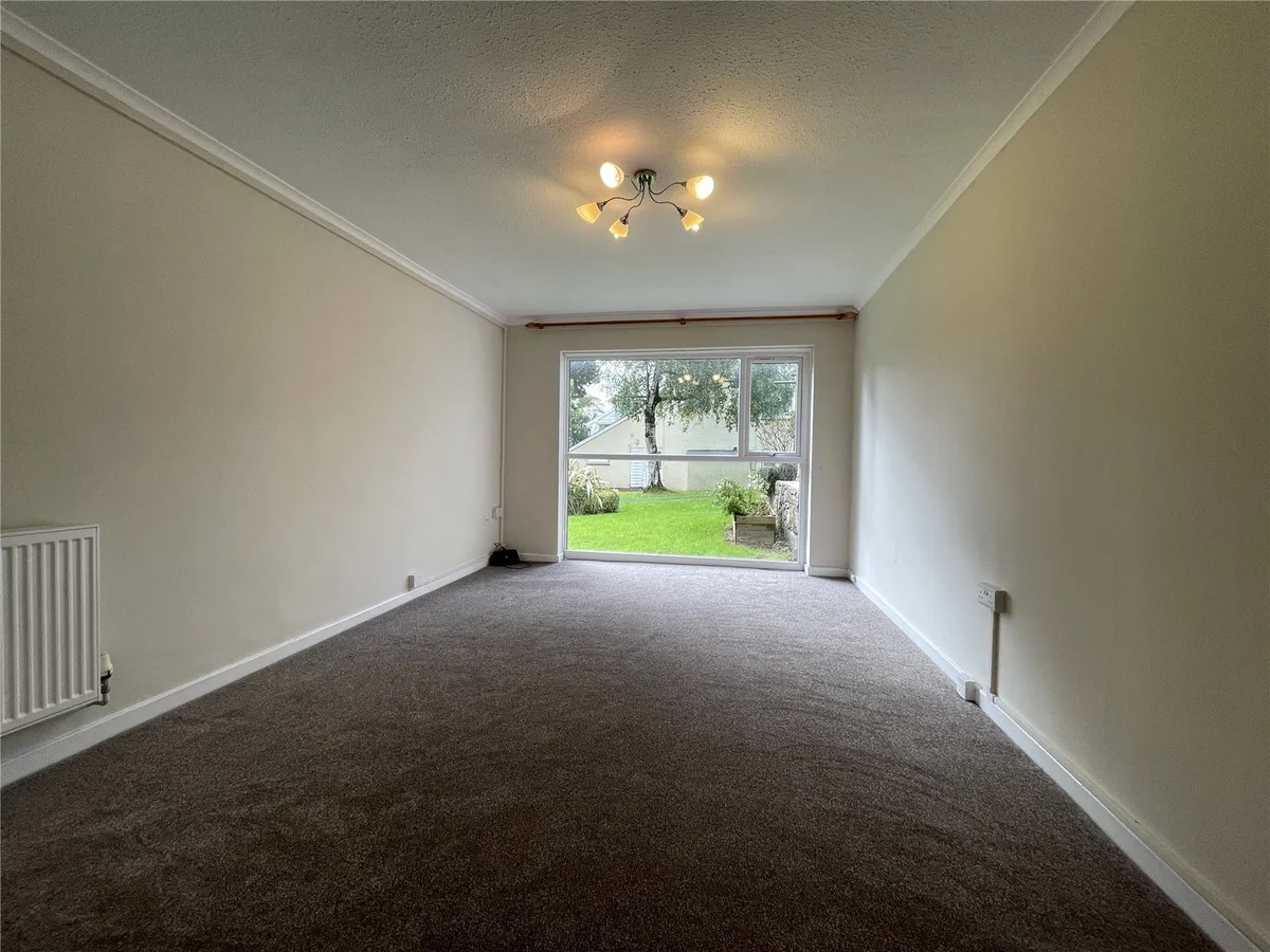Ffordd Garnedd, Y Felinheli, Gwynedd, LL56