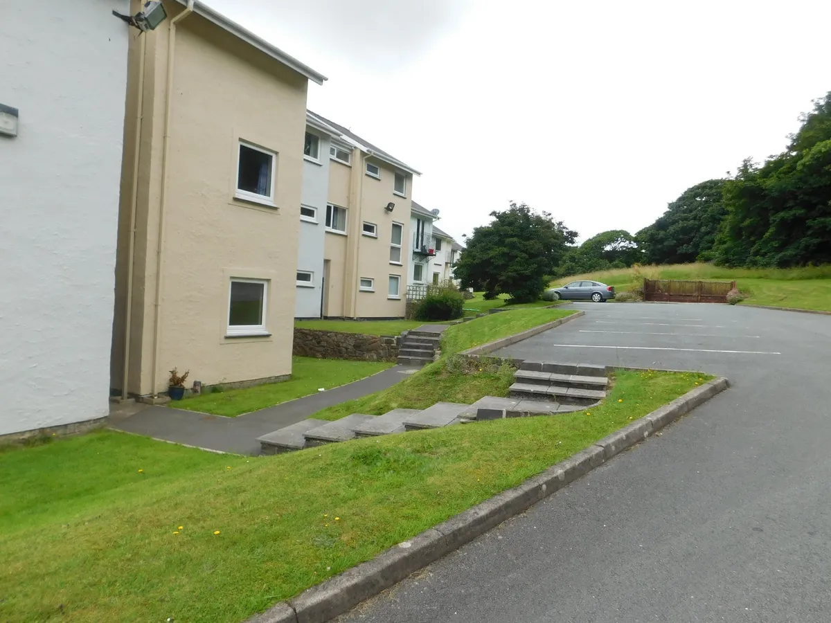 Ffordd Garnedd, Y Felinheli, Gwynedd, LL56