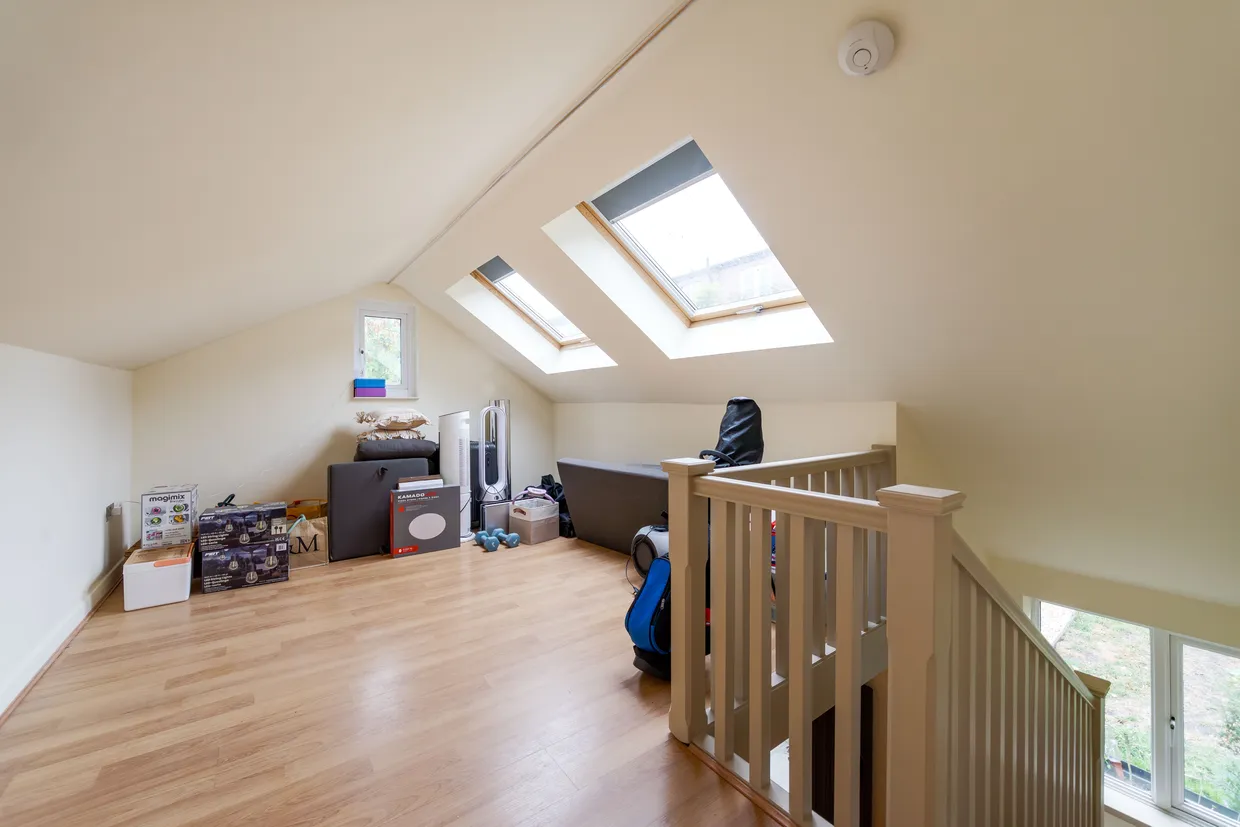 Highview Road, Ealing, W13 photo 16