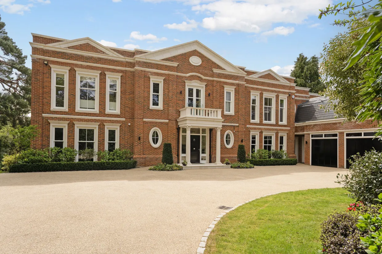 Brooks Close, Weybridge, KT13 photo 1