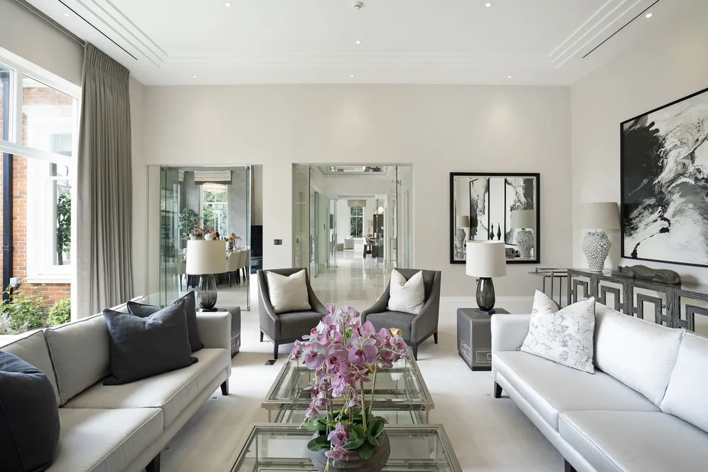 Brooks Close, Weybridge, KT13 photo 5