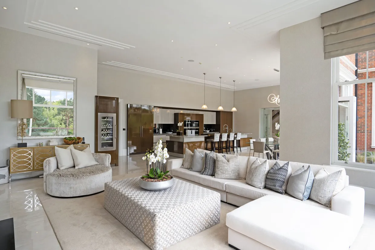 Brooks Close, Weybridge, KT13 photo 10