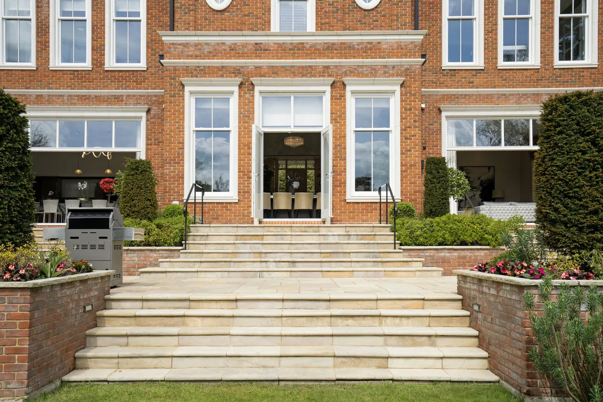 Brooks Close, Weybridge, KT13 photo 12