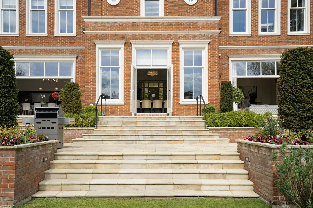 Brooks Close, Weybridge, KT13 photo 12