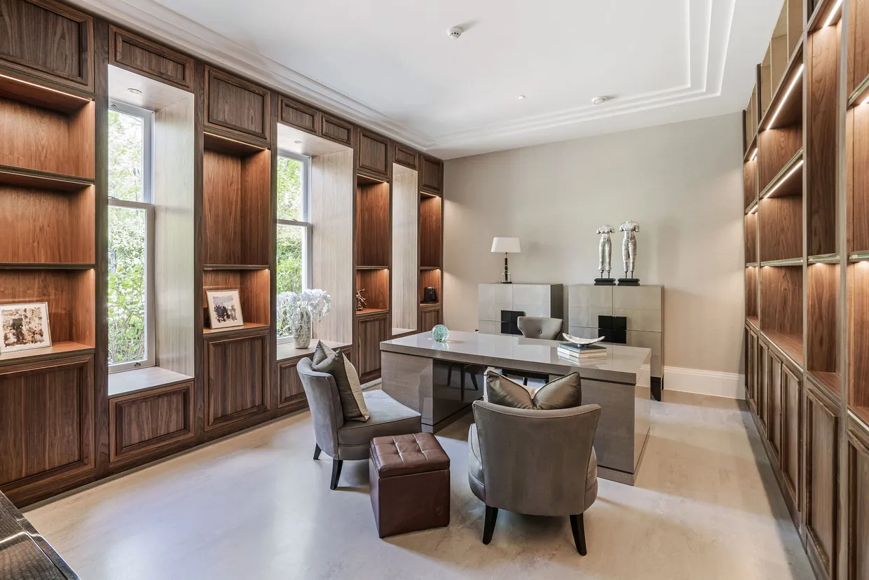Brooks Close, Weybridge, KT13 photo 14
