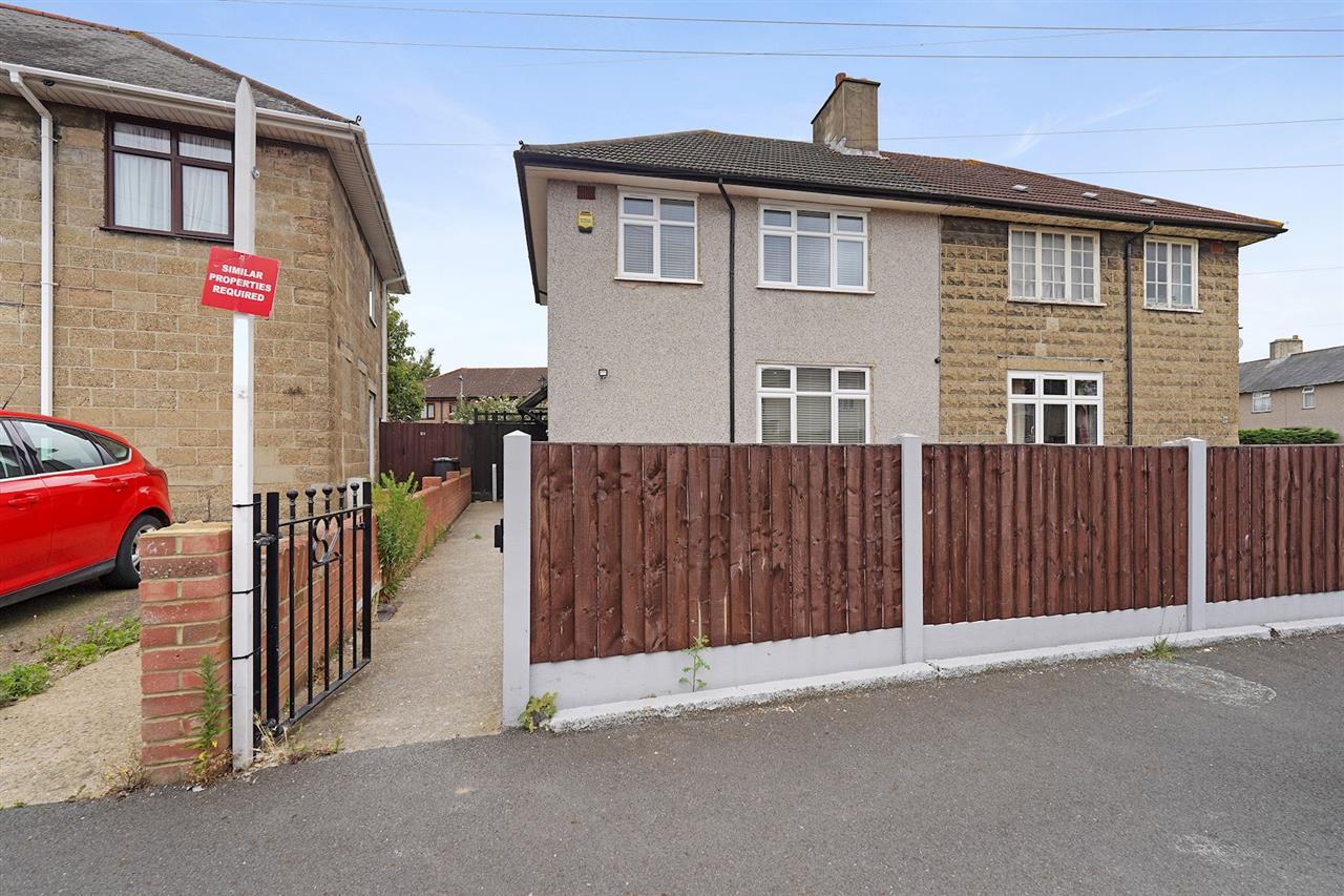Fieldway, Dagenham, Essex Image 1