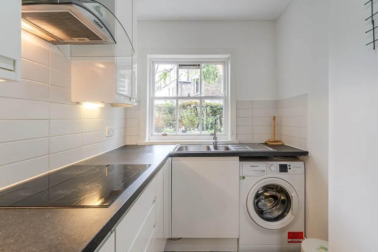 Millbank Westminster SW1P photo 4