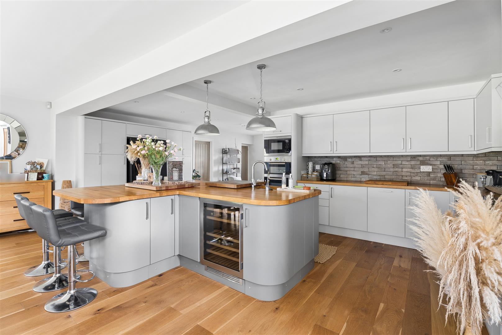 Lodge Park, Whittlebury, Towcester Image 9