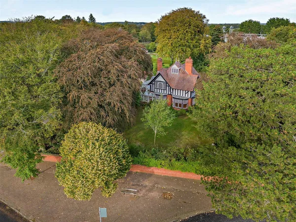 St. Georges Way, Thornton Hough, CH63 photo 25