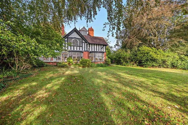 St. Georges Way, Thornton Hough, CH63 photo 28