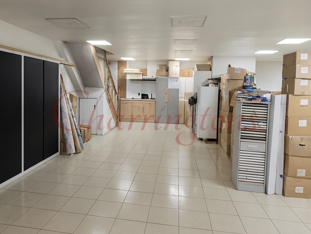 PROMINENT RETAIL SHOP TO LET  730 SQ FT  WEST HENDON NW9 Image 8