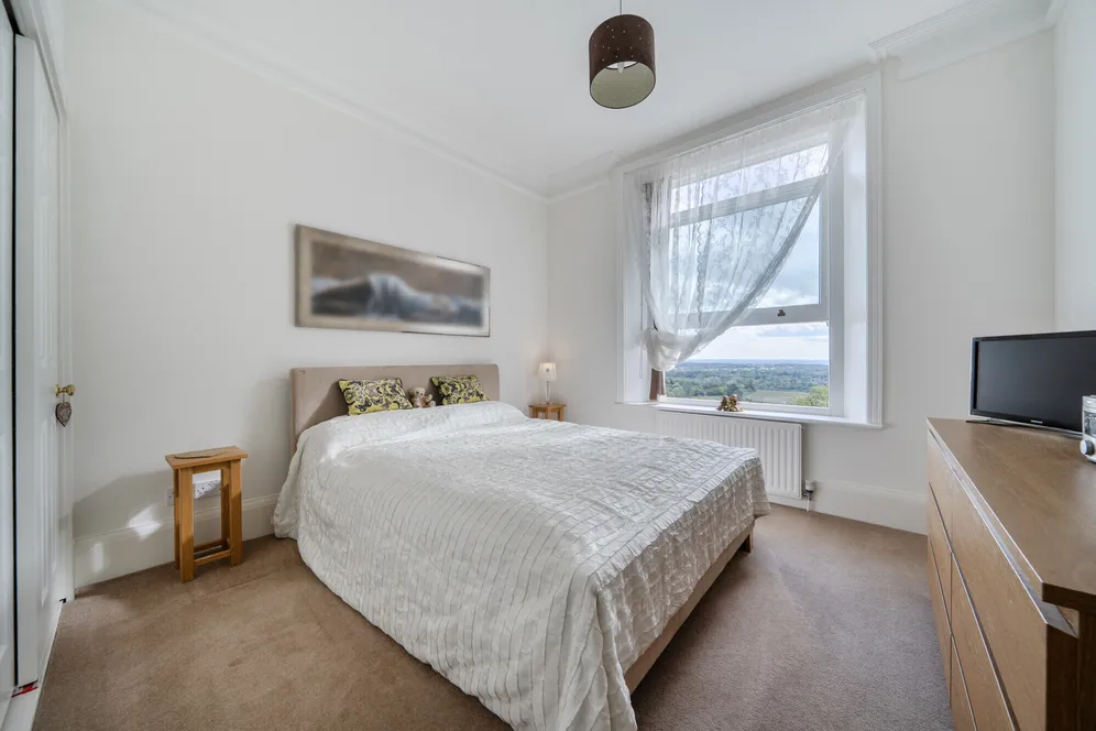 Coopers Hill Road, Redhill, RH1 photo 5