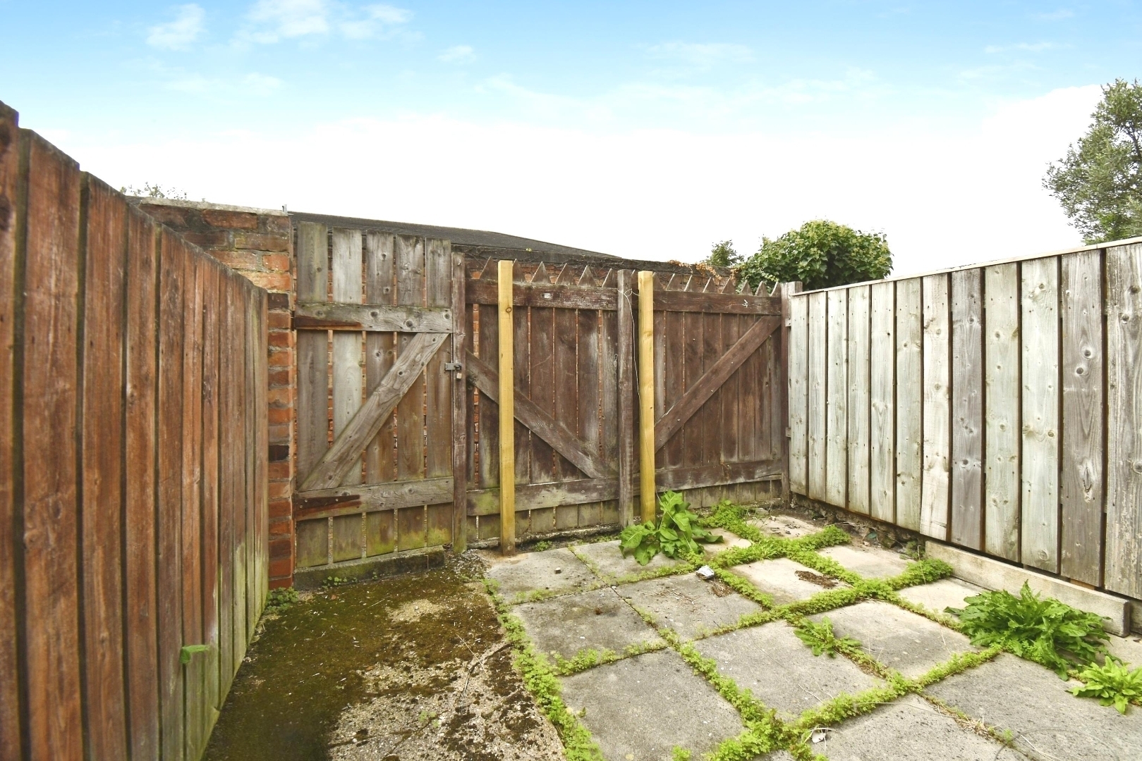Jesmond Gardens, Hull Image 17
