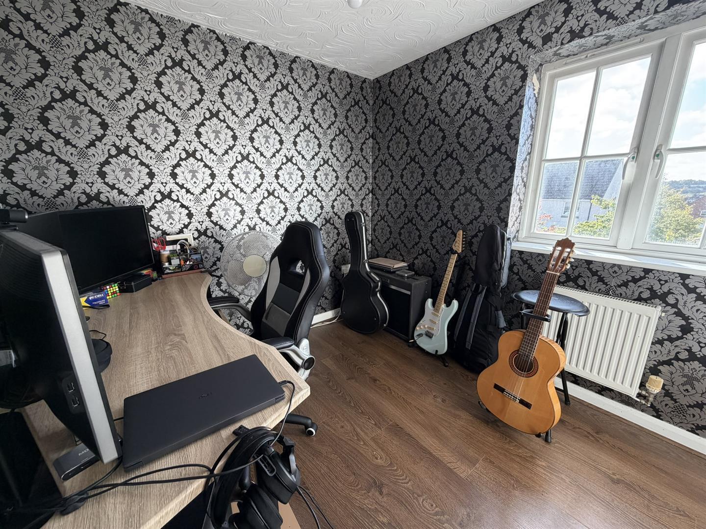 Clevedon Court, Daventry Image 11