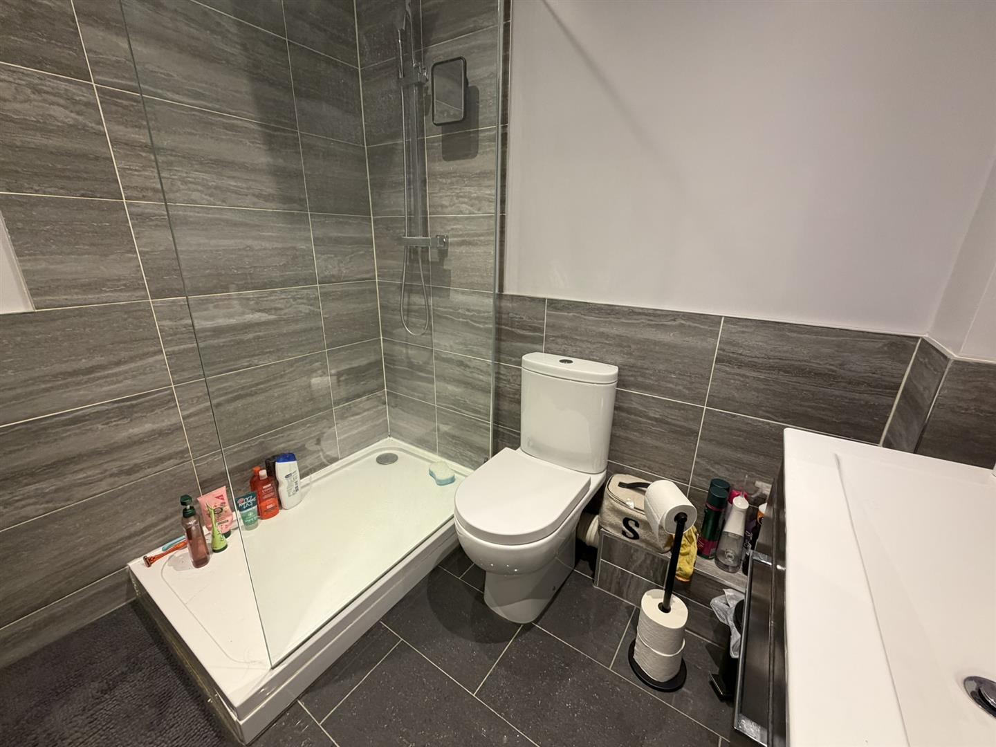 Clevedon Court, Daventry Image 13