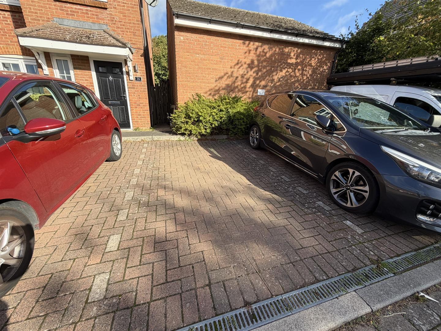 Clevedon Court, Daventry Image 15