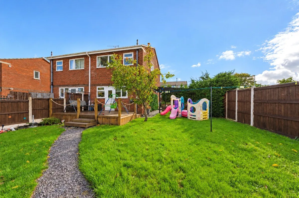 Rhodfa Lwyd, Llysfaen, Conwy, LL29