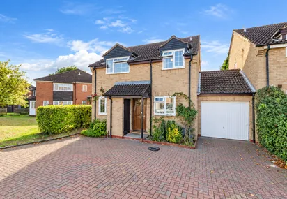 Margaret Close, Abbots Langley, WD5