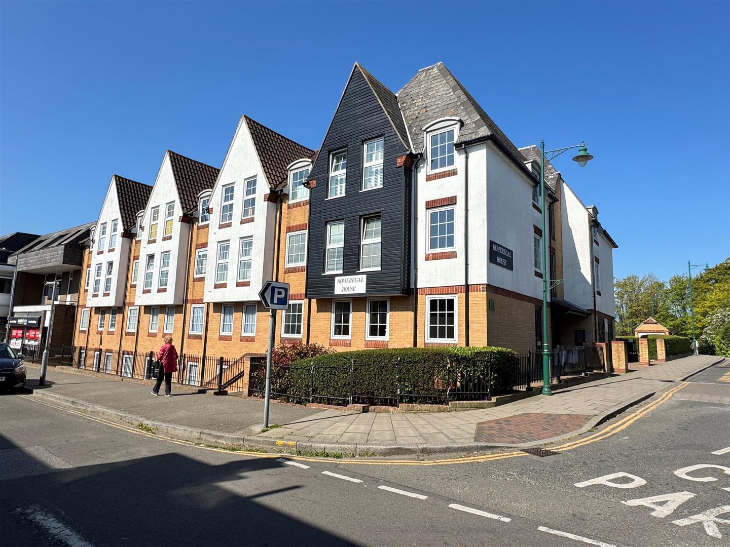 Bellingham Lane, Rayleigh Image 1