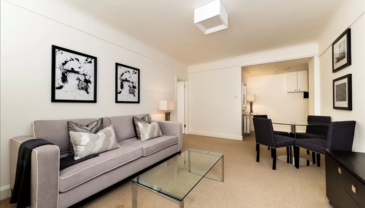 Pelham Court, Fulham Road, London SW3 photo 1