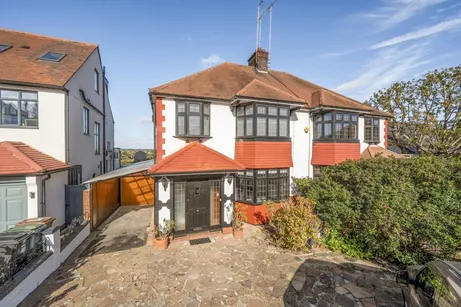 Creighton Avenue London N10