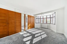 Creighton Avenue London N10 photo 5