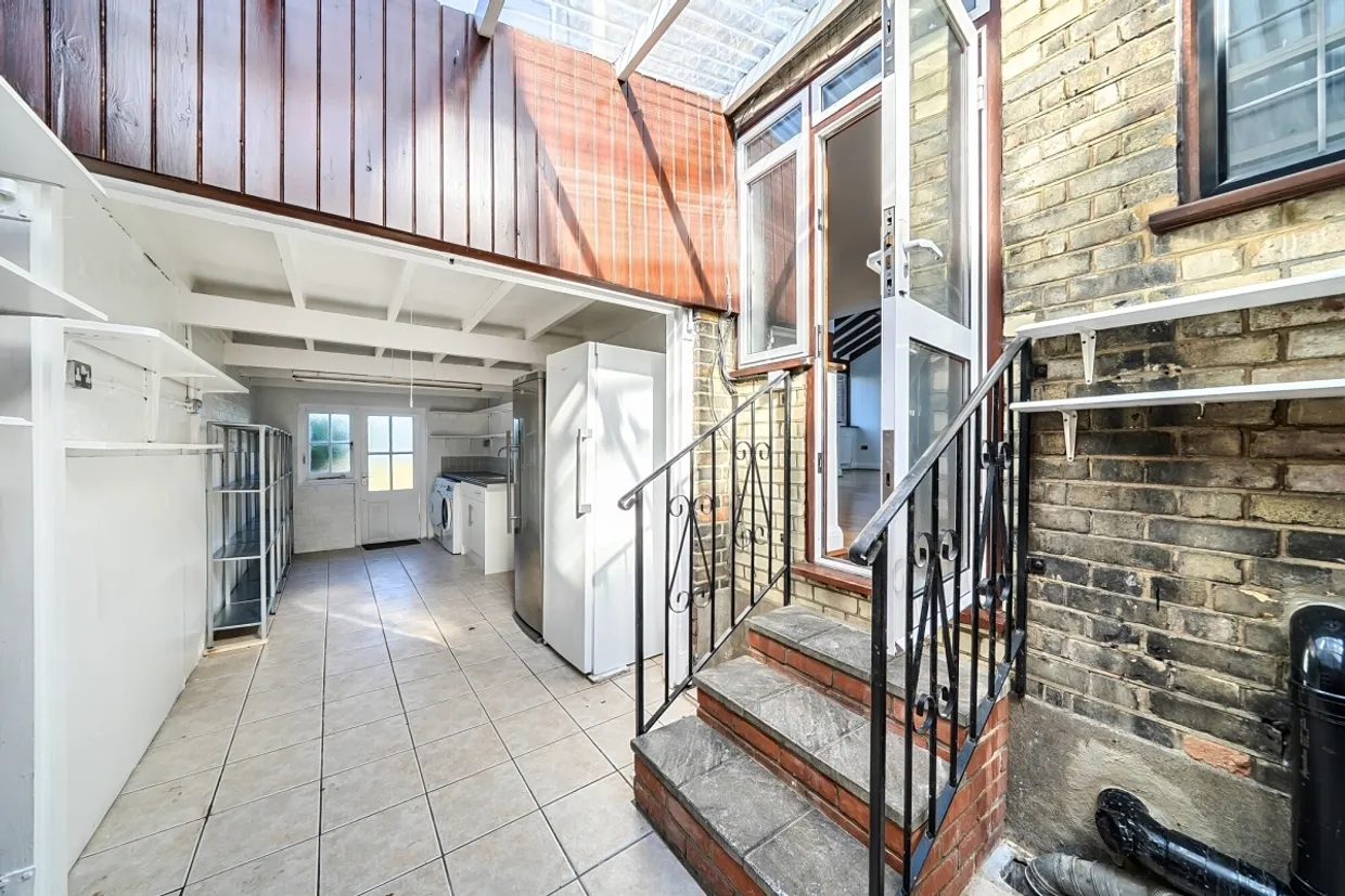 Creighton Avenue London N10 photo 7