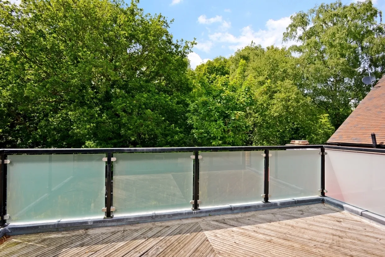 Jerviston Gardens London SW16 photo 18