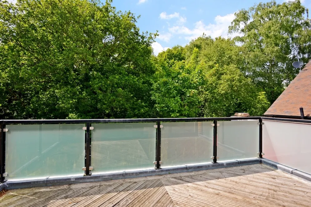 Jerviston Gardens London SW16 photo 18