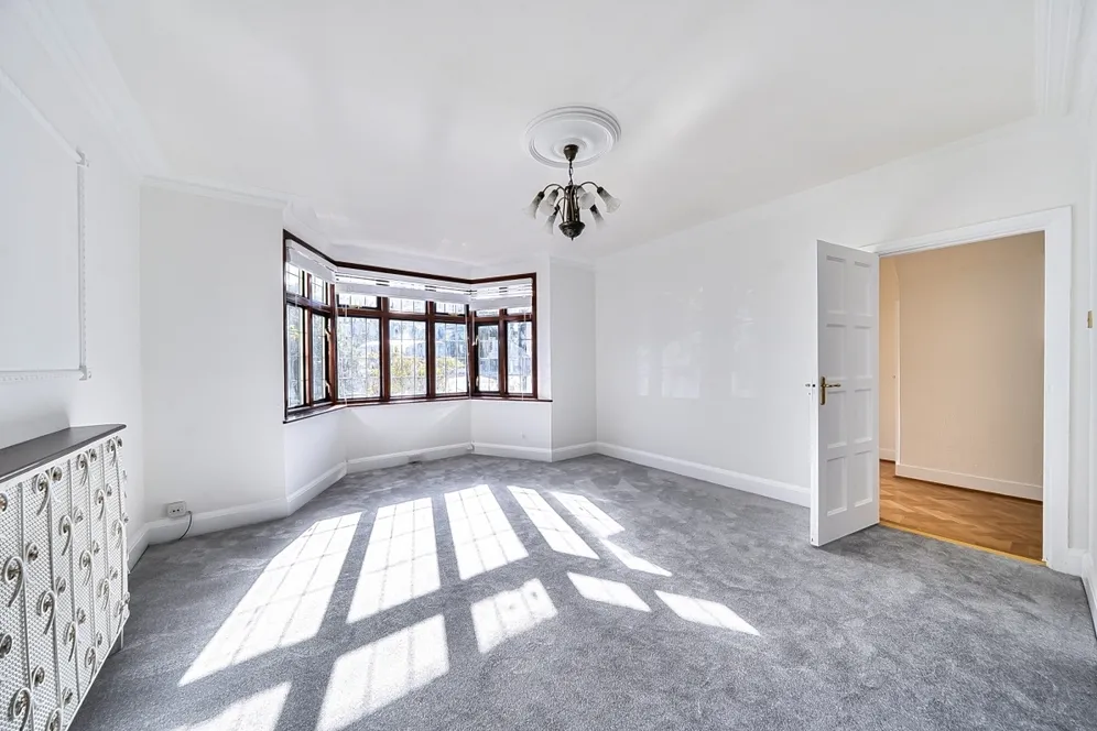 Creighton Avenue London N10 photo 18