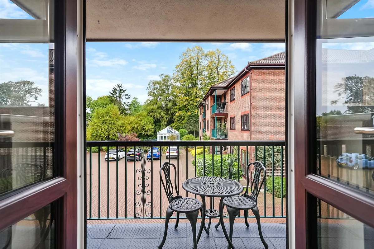 Wraymead Place, Wray Park Road, Reigate, Surrey, RH2