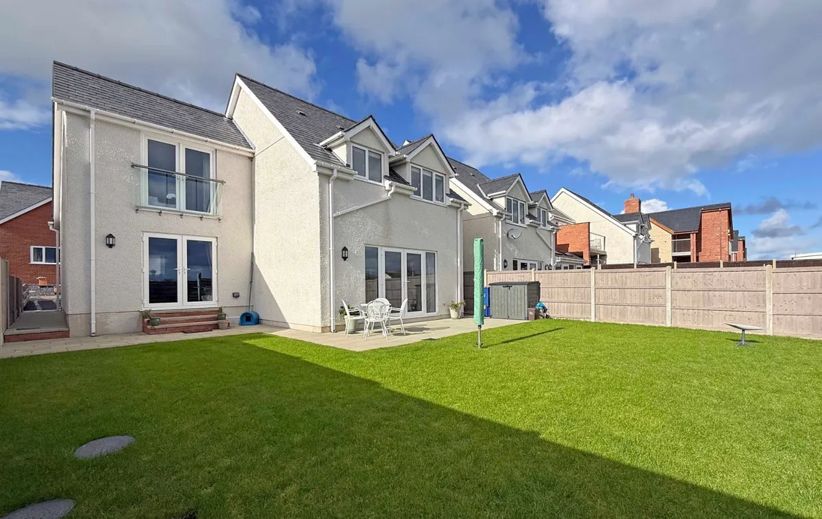 Parys Uchaf, Bull Bay, Amlwch, Isle of Anglesey, LL68