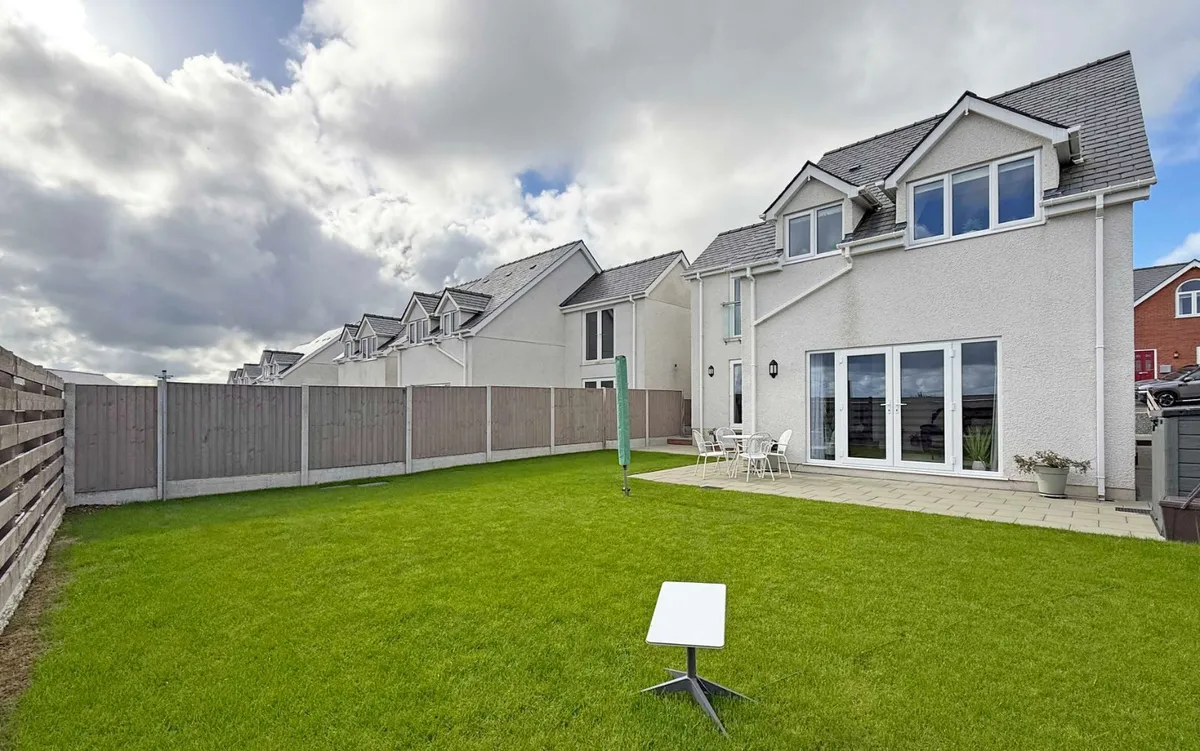 Parys Uchaf, Bull Bay, Amlwch, Isle of Anglesey, LL68