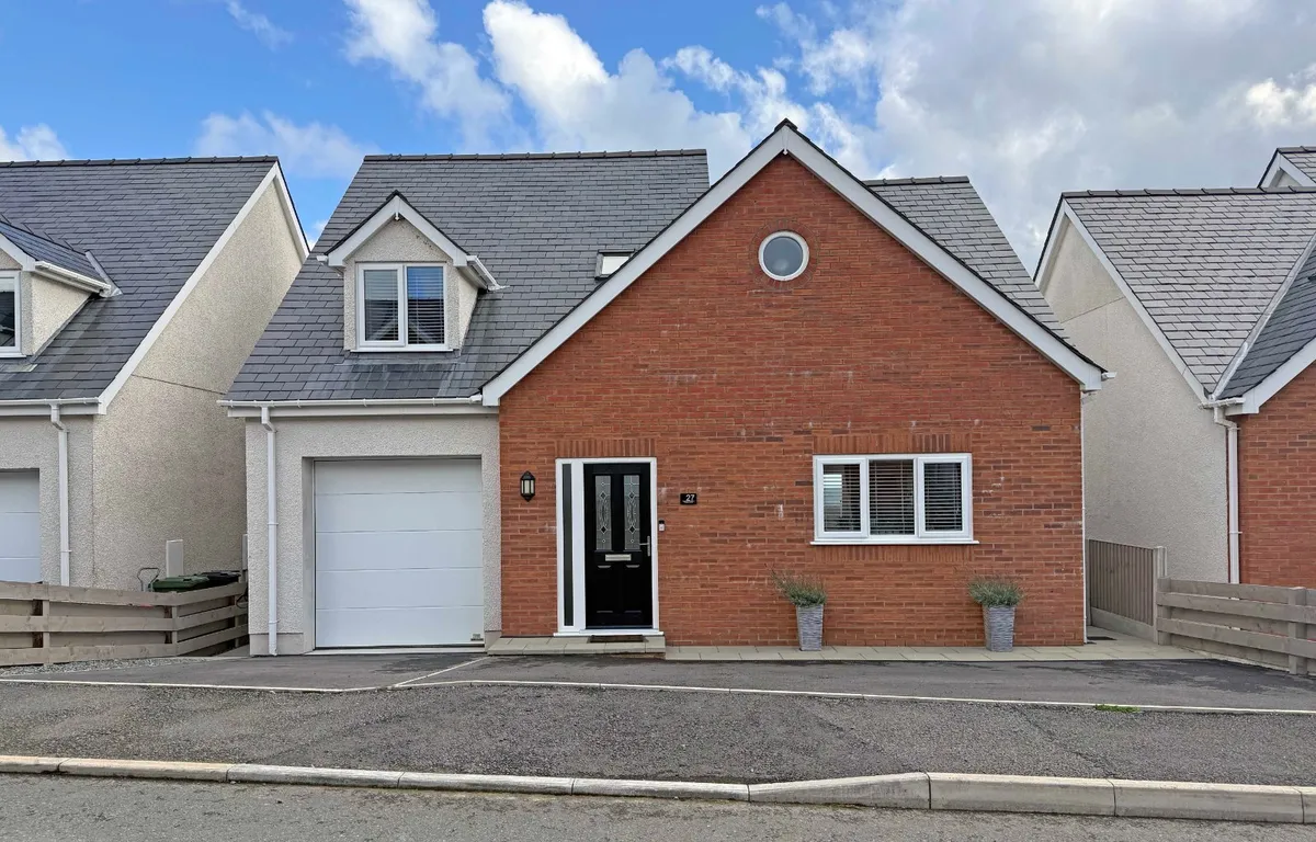 Parys Uchaf, Bull Bay, Amlwch, Isle of Anglesey, LL68