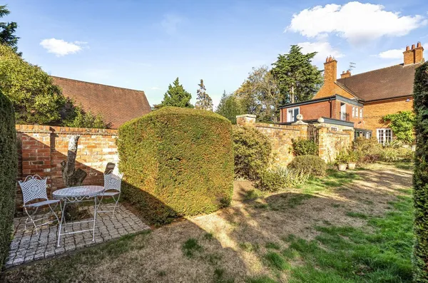 Towcester Road, Milton Malsor, NN7 photo 27