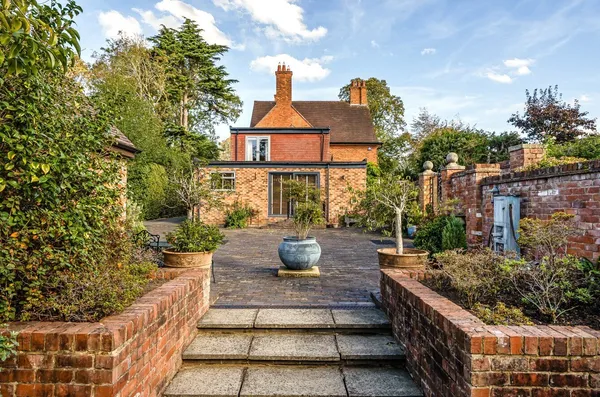 Towcester Road, Milton Malsor, NN7 photo 30