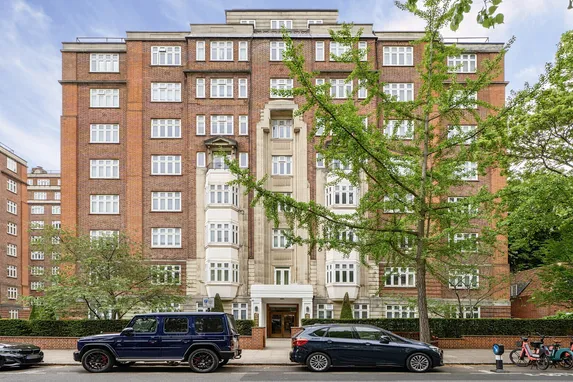 Hall Road, London, NW8