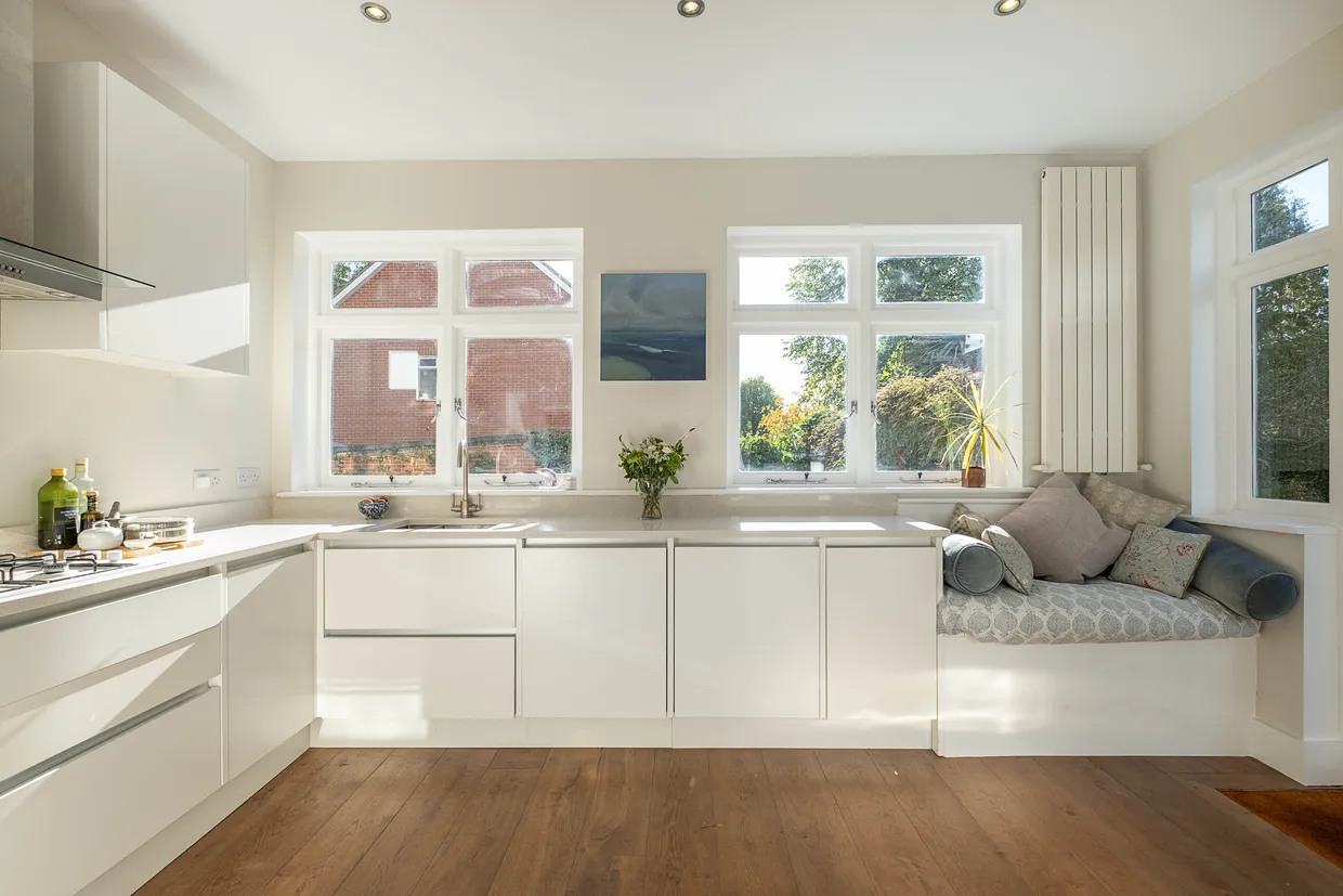 Langley Avenue, Surbiton, KT6 photo 2