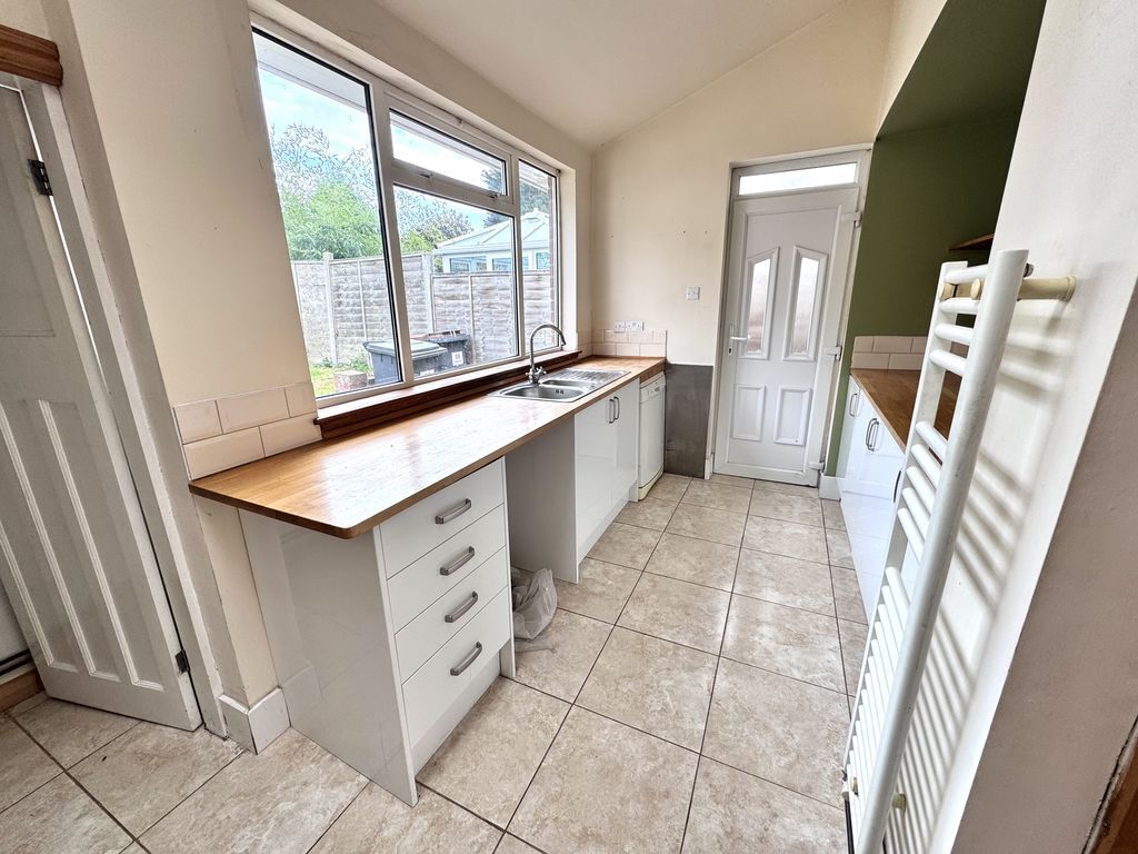 Castle Road, Weddington, Nuneaton Image 7