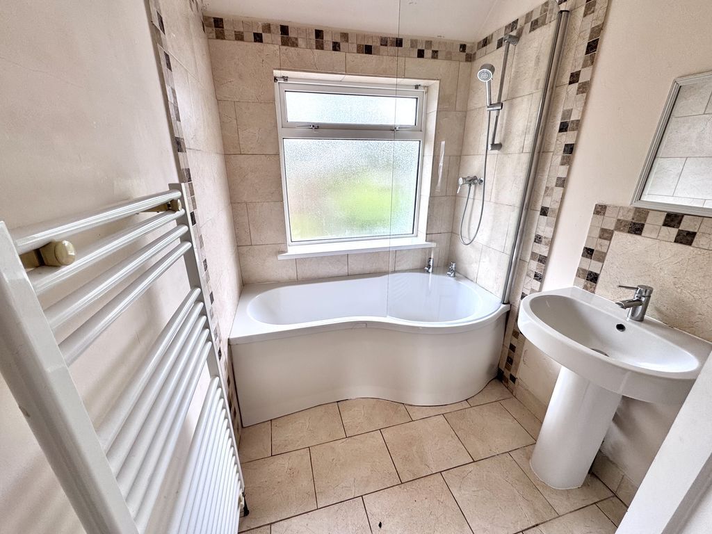 Castle Road, Weddington, Nuneaton Image 12