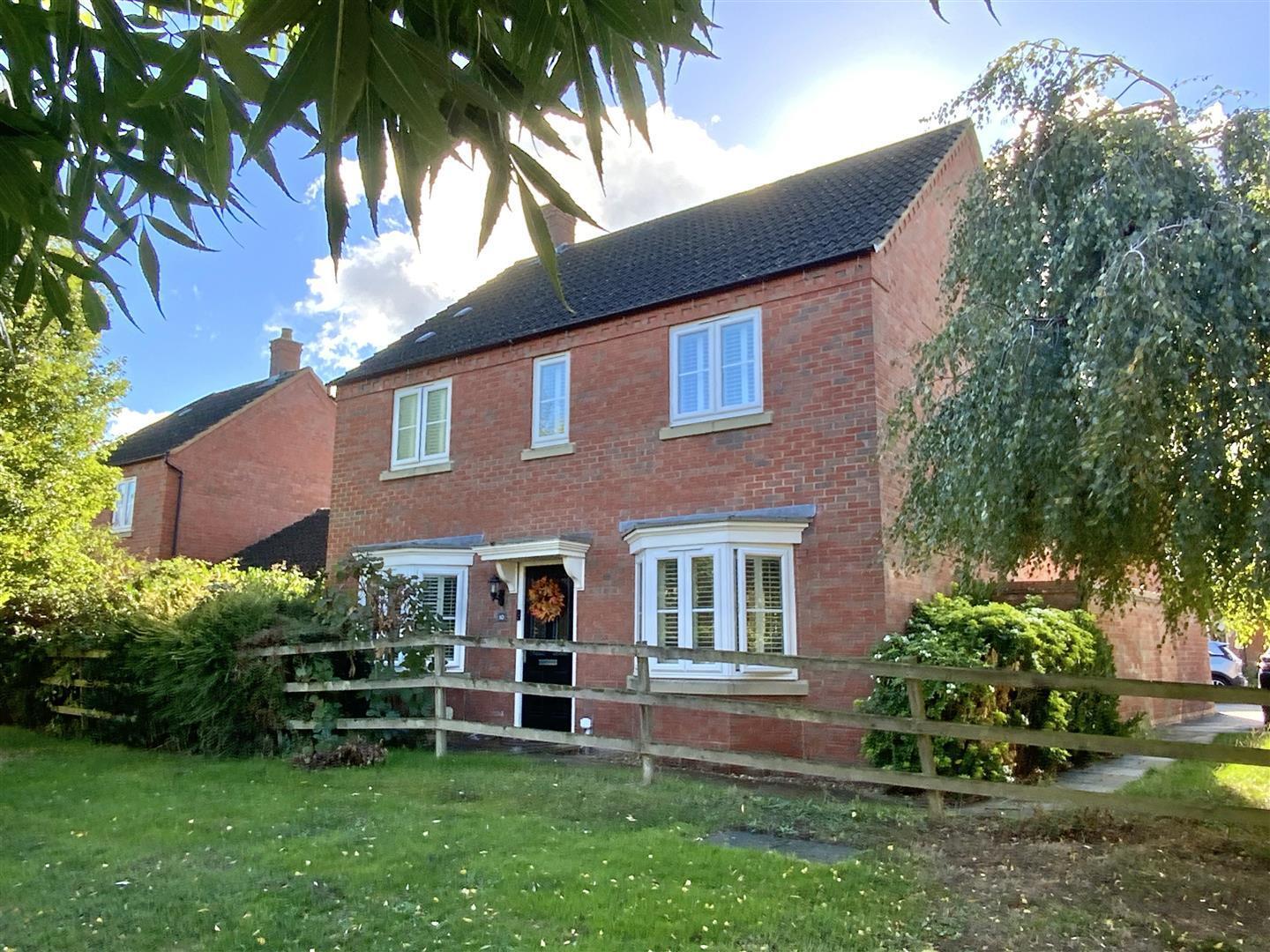 Maltings Row, Deanshanger Image 1