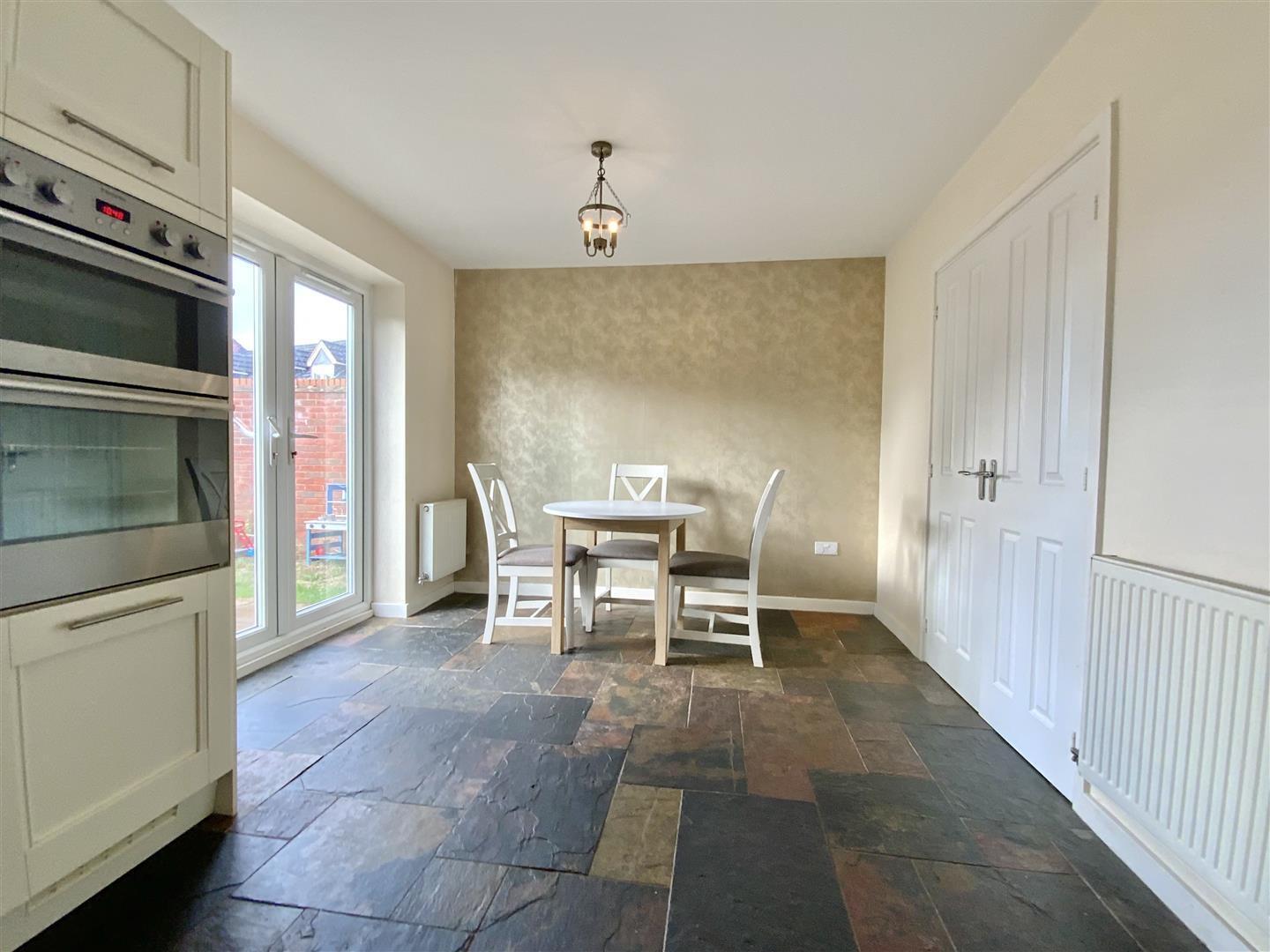Maltings Row, Deanshanger Image 8