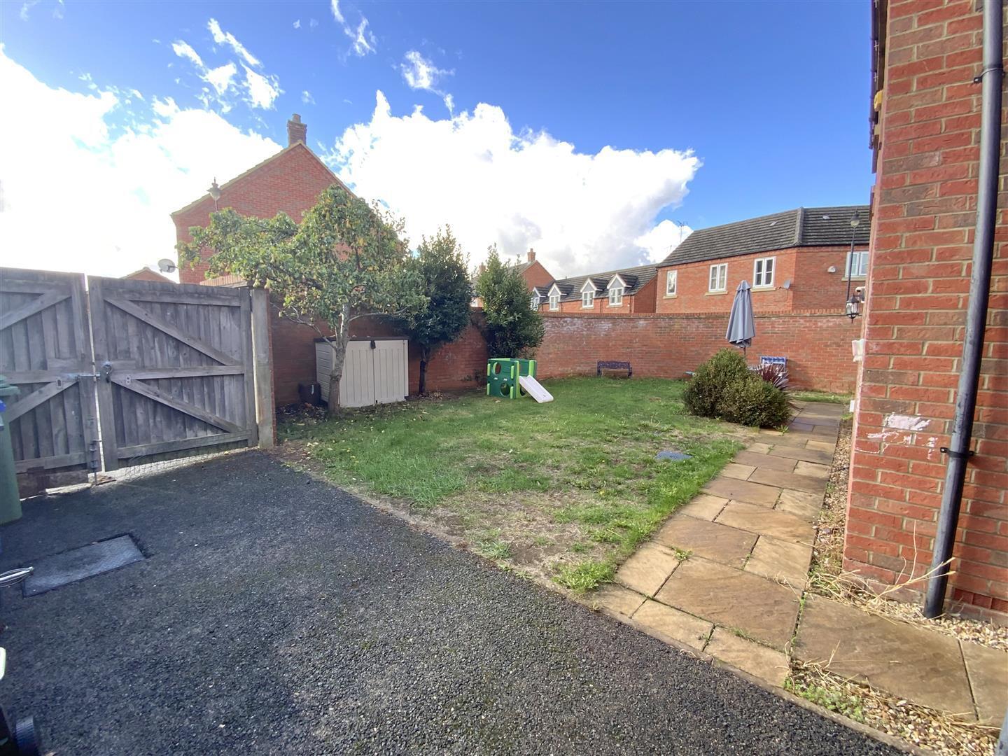 Maltings Row, Deanshanger Image 14
