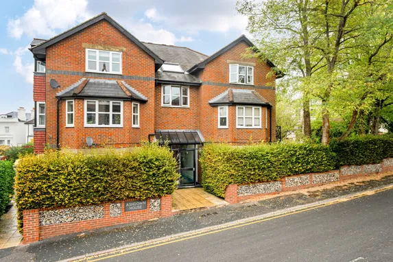 Sydney Road, Guildford, GU1