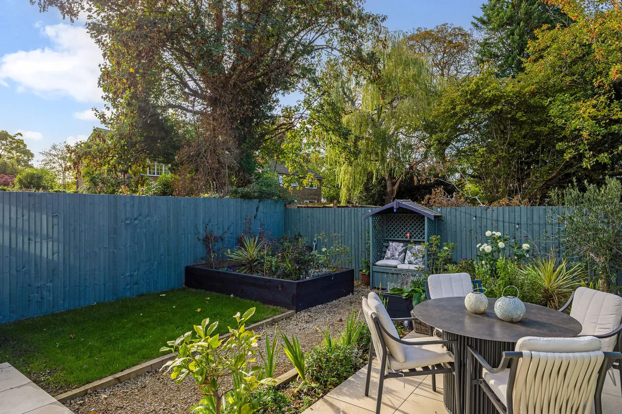 St. Martins Avenue, Epsom, KT18 photo 7