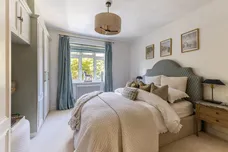 St. Martins Avenue, Epsom, KT18 photo 21